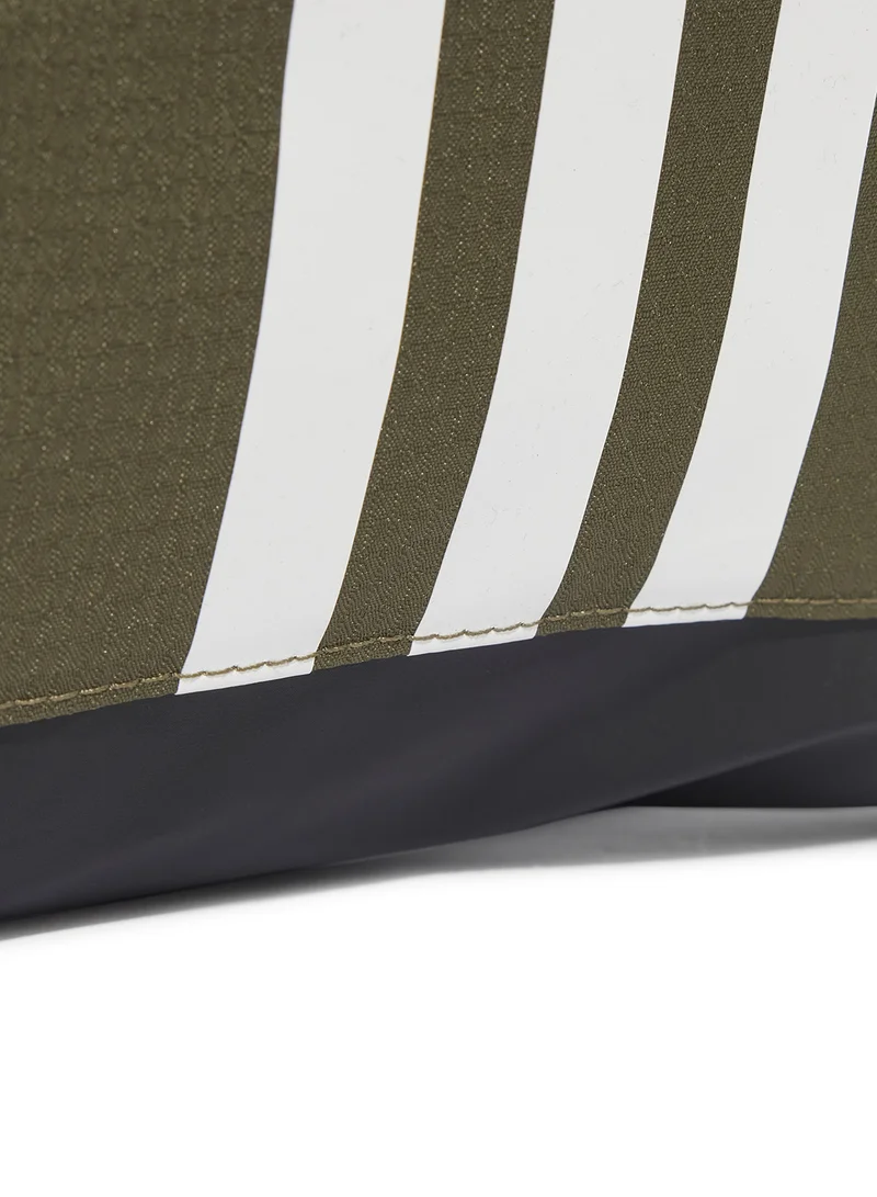 adidas حقيبة جيم لوجو