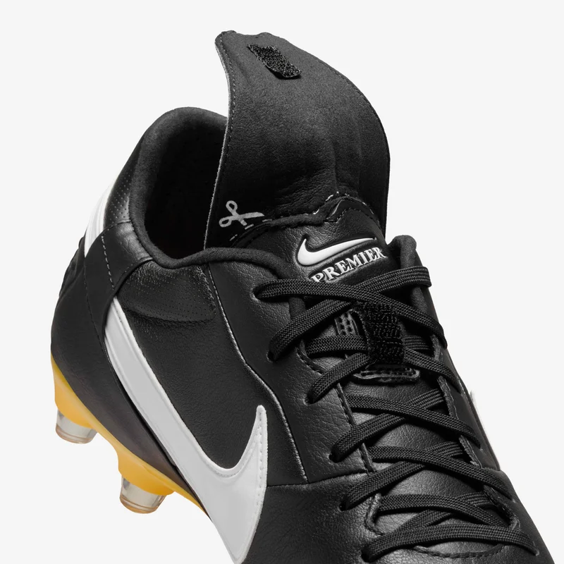 Nike Men's Premier 3 Firm-Ground Football Shoe
