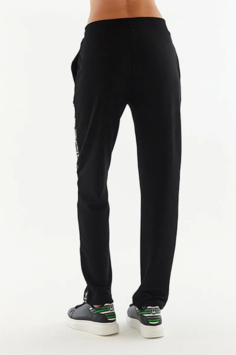 يونايتد كولورز أوف بينتيون Women's Trousers BNT-W20741