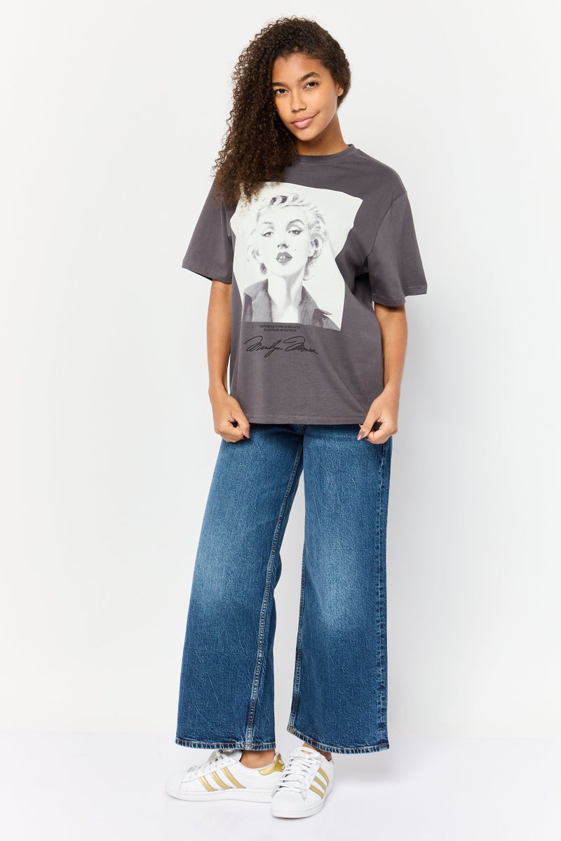 Marlyn Monroe Women Oversized Fit Crew Neck Graphic Print T-Shirt, Charcoal - Image 3
