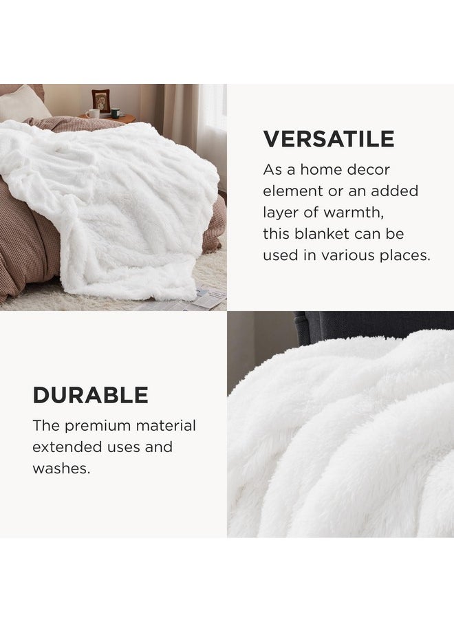 بيد شور بطانية Bedsure الناعمة البيضاء بحجم كينج للسرير، بطانية كبيرة منفوشة وناعمة لفصل الشتاء، بطانية من صوف الشيربا الناعم المريح من الفرو الصناعي، بطانية سميكة ودافئة لهدايا عيد الميلاد للنساء والرجال، 108 × 90  - Image 4