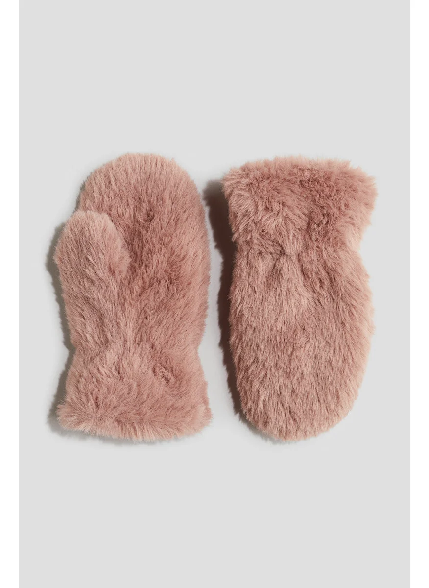 H&M Fluffy Mittens