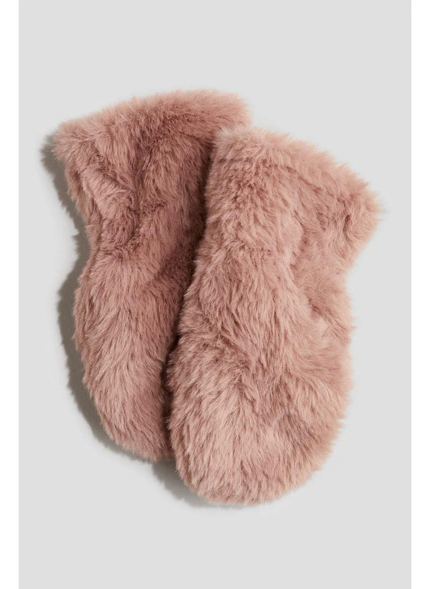 H&M Fluffy Mittens