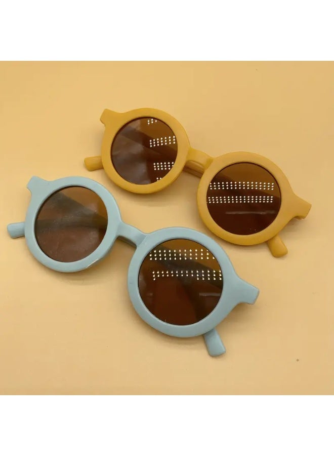 سينت هاوس مجموعة من 3 قطع من النظارات اللطيفة للأولاد والبنات، نظارات أنيقة، عدسات مزخرفة، مرايا مزخرفة للأولاد، نظارات للبنات، دعامات التصوير، عروض المنصة، نظارات الحفلات، هدايا الهالوين والكريسماس (تتضمن حافظة النظارات)، نظارات شمسية - Image 3