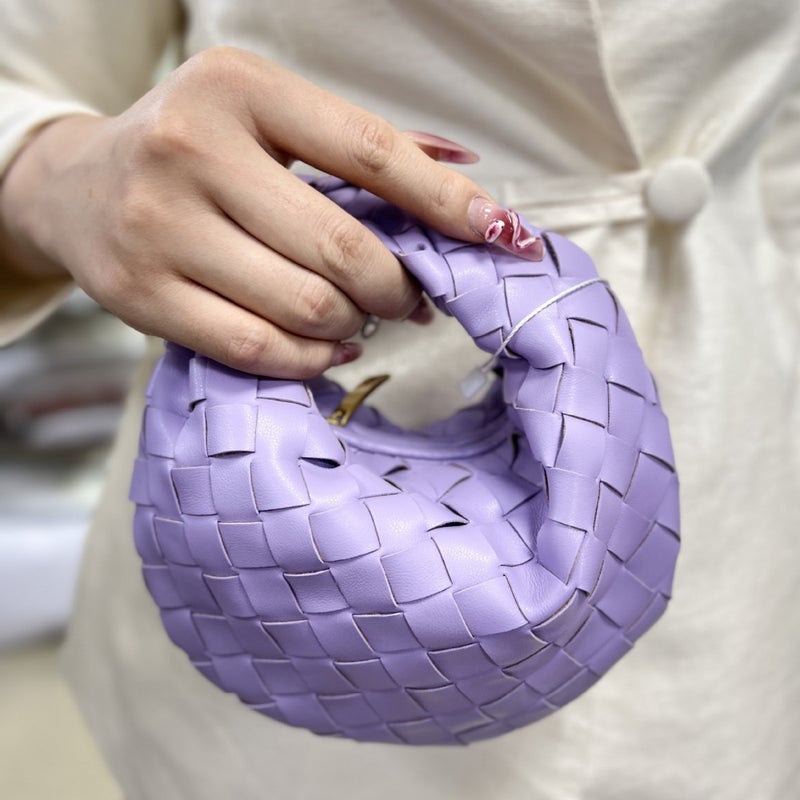 Fashion 2025 Summer Explosions Hand-Woven Dumpling Bag High-Quality All-Match Fashion Handbag - Image 4