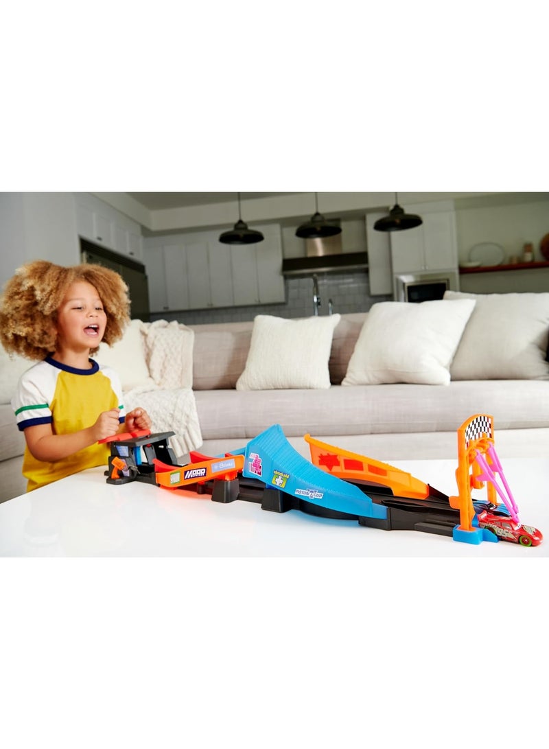 Disney Pixar Cars Launch & Criss-Cross Glow Race Track Set - Image 2