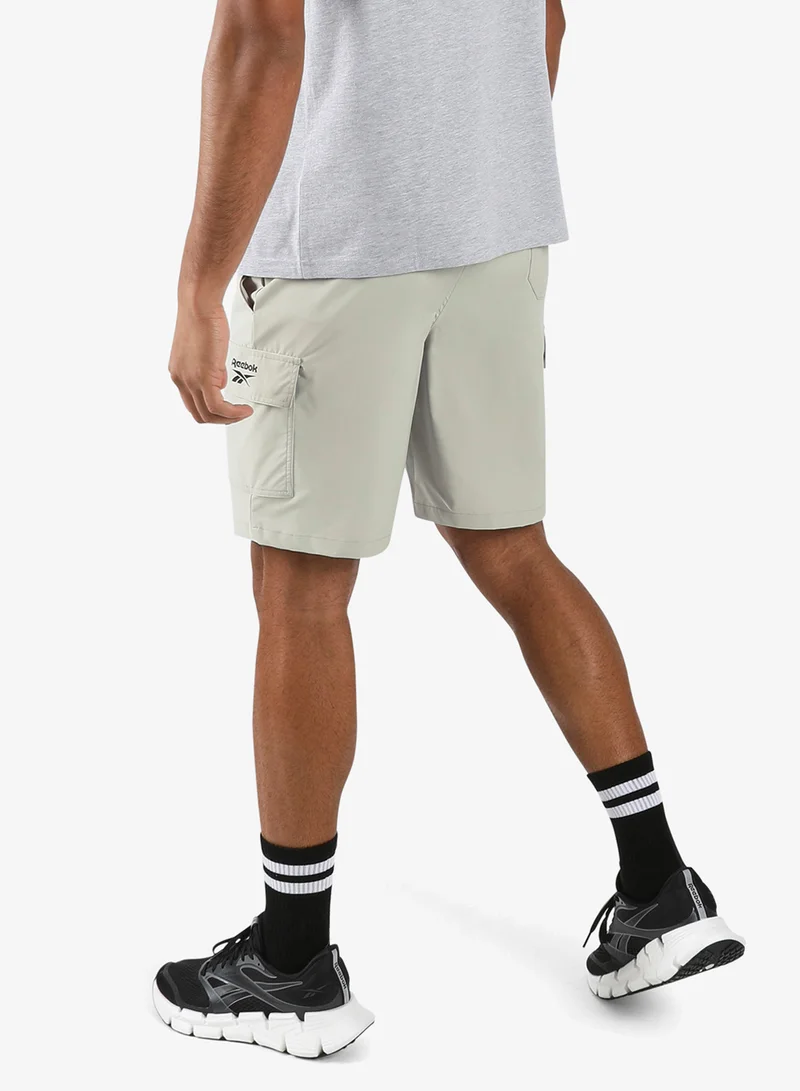 ريبوك شورت كارغو عملي