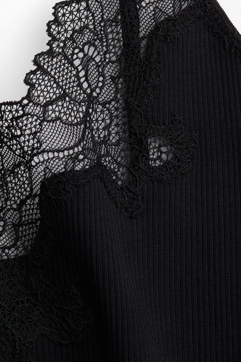 اتش اند ام بودي سوت من القطن بحواف دانتيل