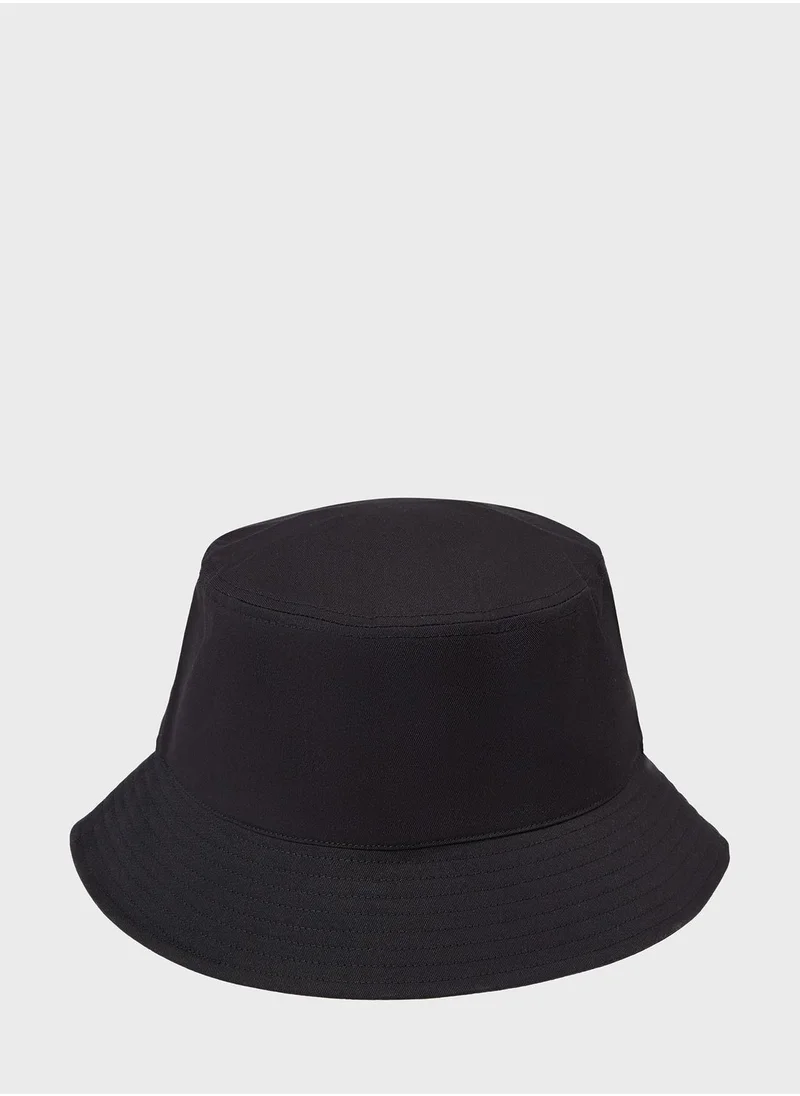TOMMY JEANS Modern Patch Bucket Hat