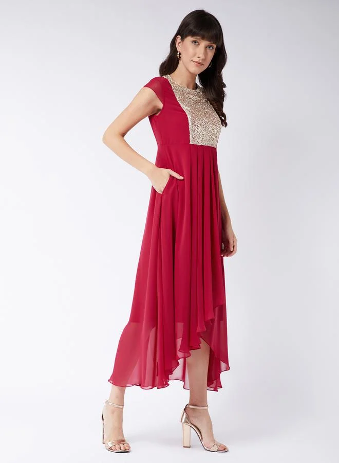 مس تشايس Embellished Neck Box Pleated A-Line Midi Dress by Styli
