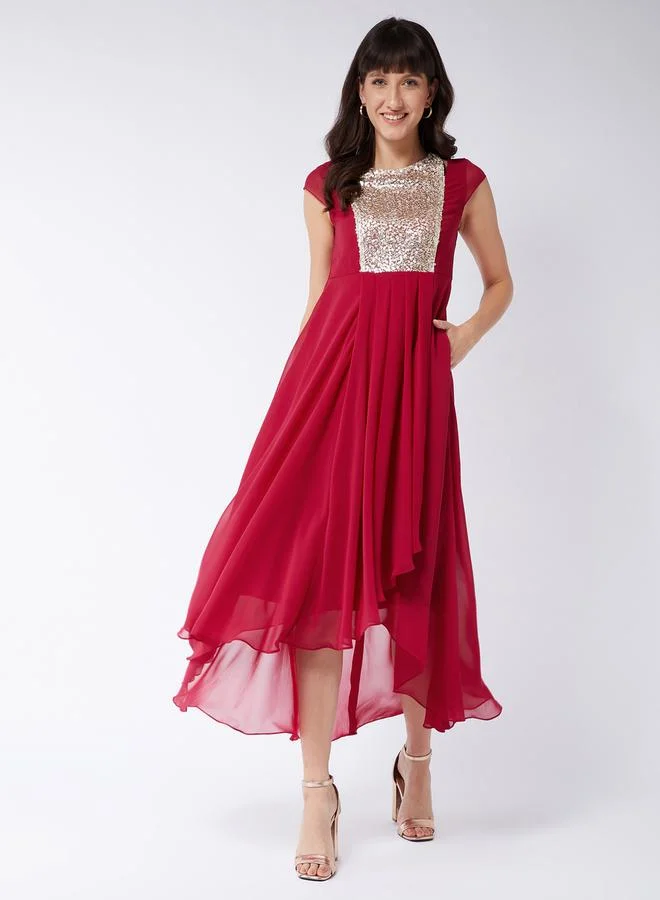 مس تشايس Embellished Neck Box Pleated A-Line Midi Dress by Styli
