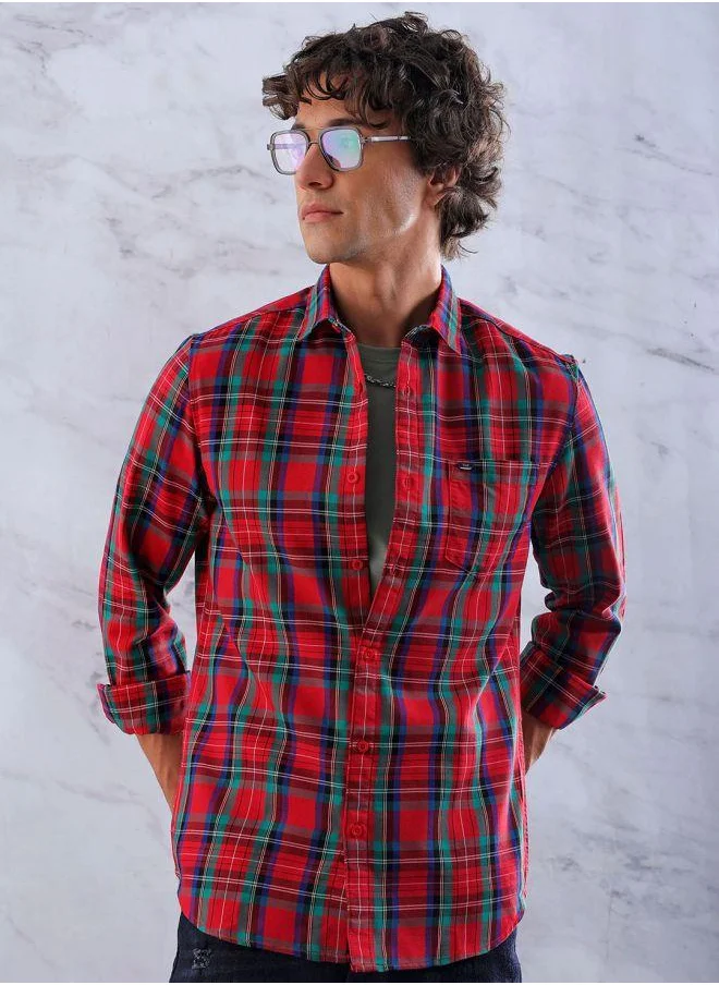 The Indian Garage Co Men Slim Fit Checkered Full Sleeves Cutaway Collar Casual Shirt