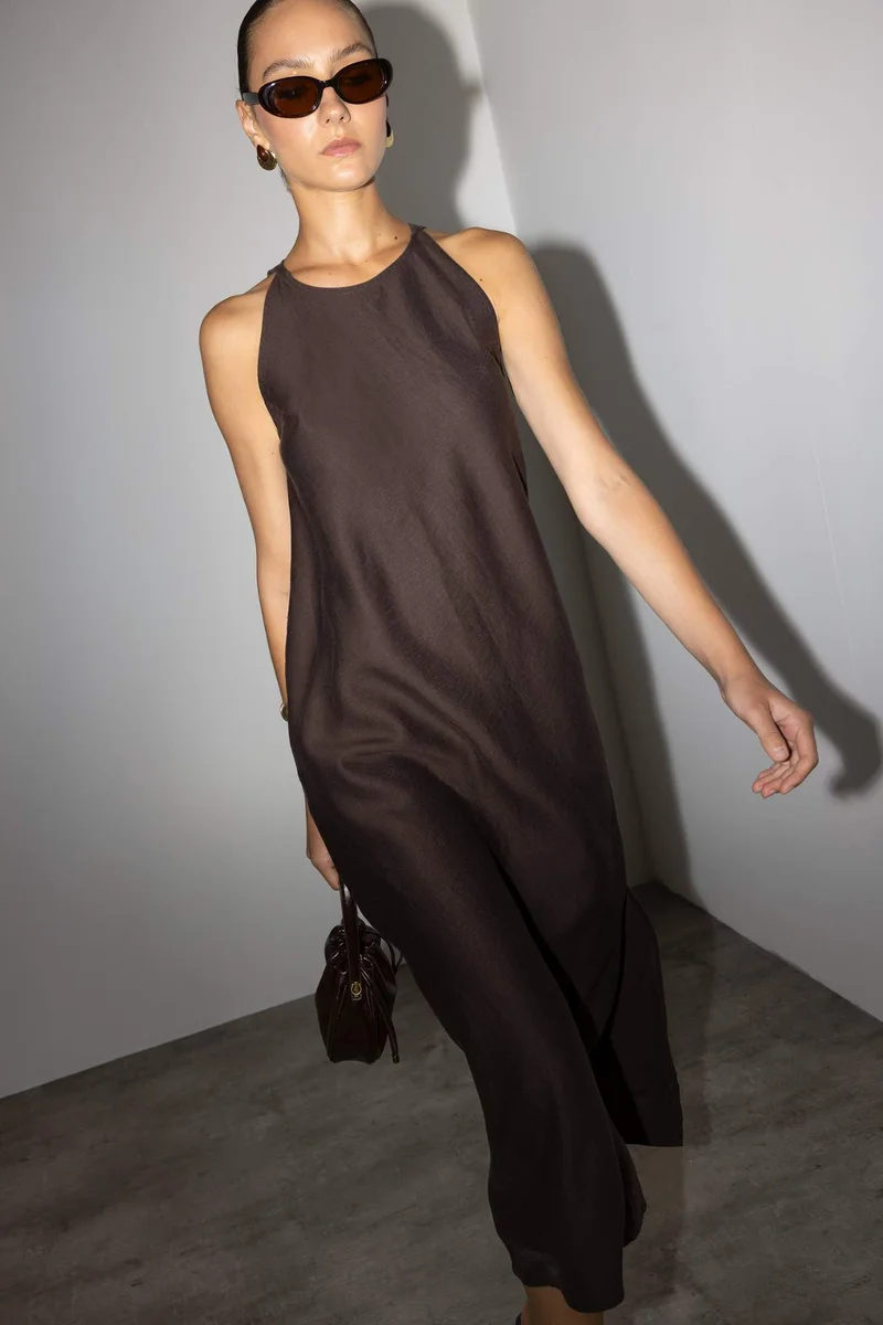ديفاكتو Crew Neck Linen Maxi Dress