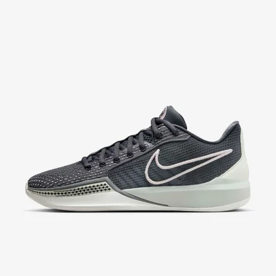 Nike BKLYN's Finest' Basketball Shoes