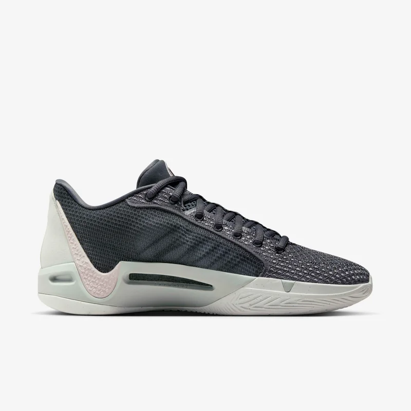 Nike BKLYN's Finest' Basketball Shoes