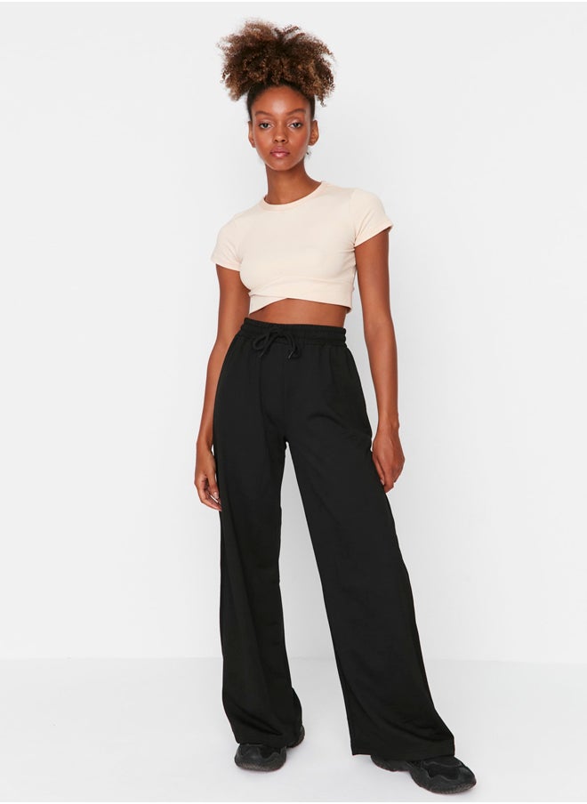 trendyol Black Wide Leg Slim Sports Trousers TWOAW22EA0053.  - Image 1