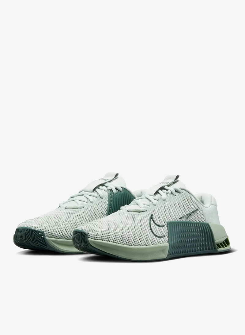 Nike lt silver/vintage green-jade horizon Metcon 9 for Women | Best Price UAE