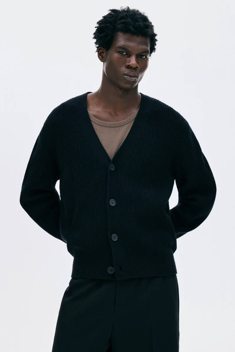 اتش اند ام كارديغان محبوك من نسيج مرن بقصّة عادية