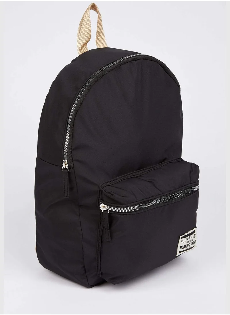 ديفاكتو Basic Front Pocket Backpack
