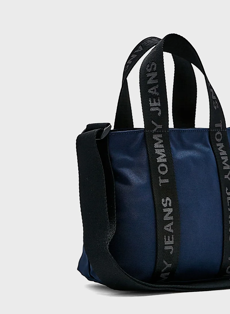 TOMMY JEANS Essential Medium Crossbody Bag