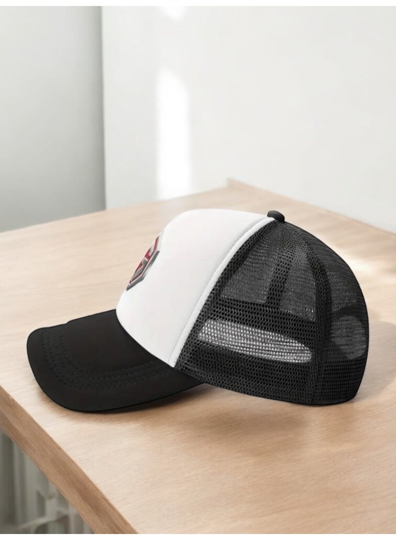 ام جي كاب رجالي من إم جي بتصميم عصري وأنيق باللونين الأسود والأبيض - Image 3