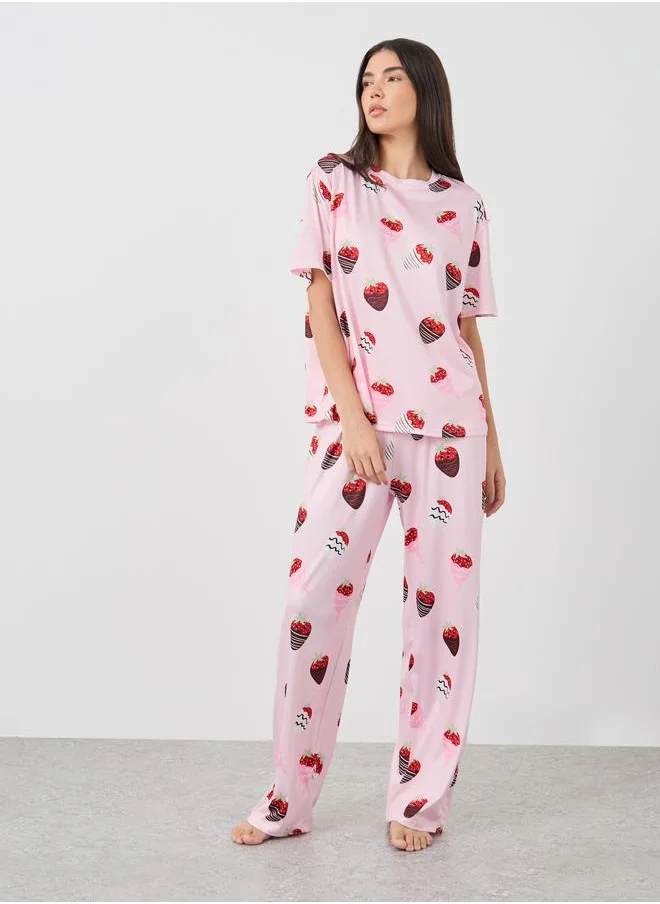 Take Two Take Two Strawberry Printed T-Shirt and Pyjama Set