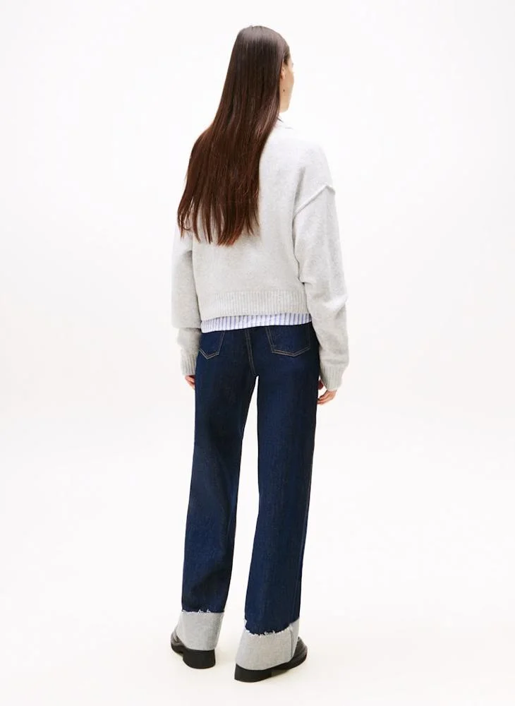 تومي جينز كنزة بياقة على شكل حرف  بشعار