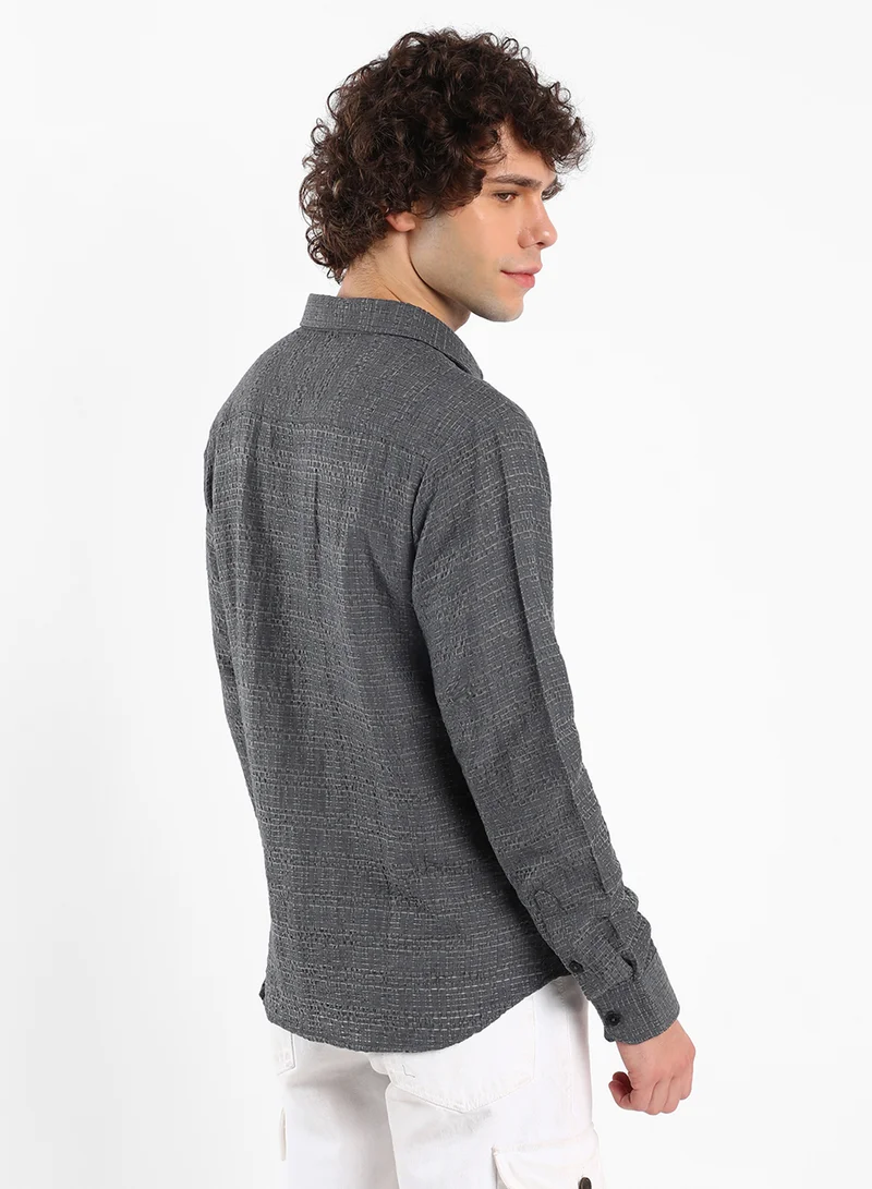 Campus Sutra Men's Charcoal Grey Solid Textured Knit Shirt