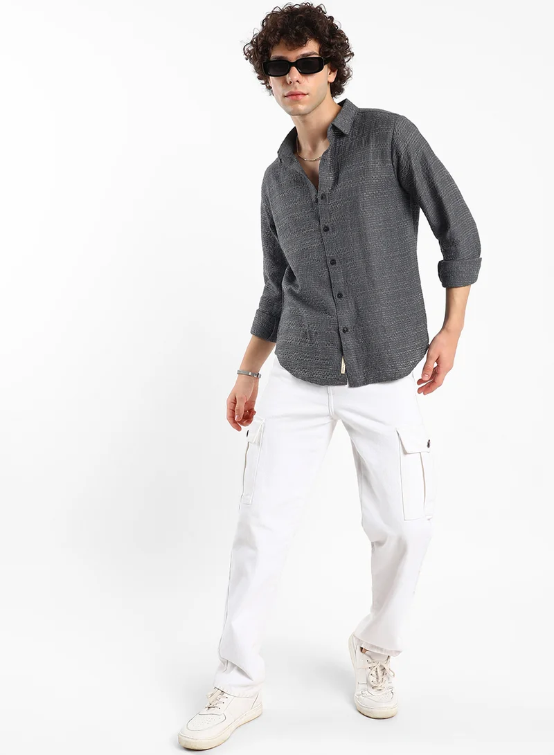 Campus Sutra Men's Charcoal Grey Solid Textured Knit Shirt