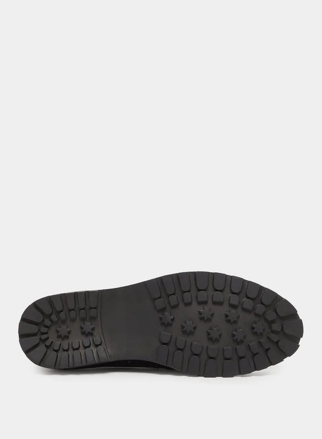 Styli Styli Croc-Textured Chain Accent Chunky Loafers