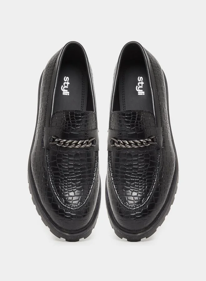 Styli Styli Croc-Textured Chain Accent Chunky Loafers