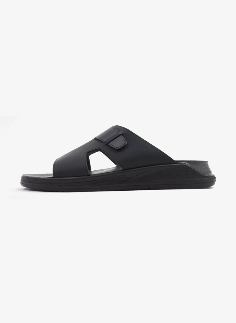 UOMO Cavalier UOMO CAVALIER CLASSIC WITH BUCKLE STRAPS SANDALS