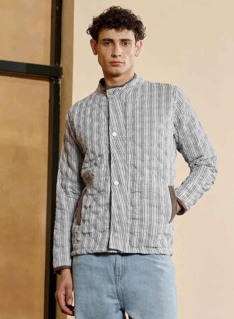Campus Sutra Men's Woven-Striped Quilted Jacket | Stand Collar , Long Regular Sleeves , Flap-Button Closure , Straight Hem | Stripes Woven Quilted For Casual & Daily | Coin Grey