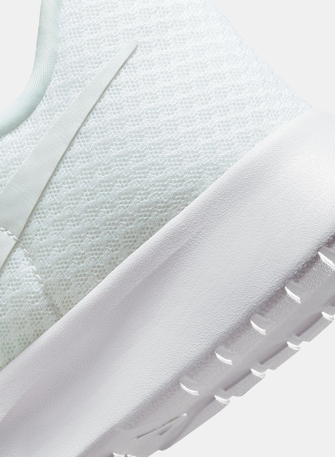 Nike Nike Tanjun Flyease  - Image 4