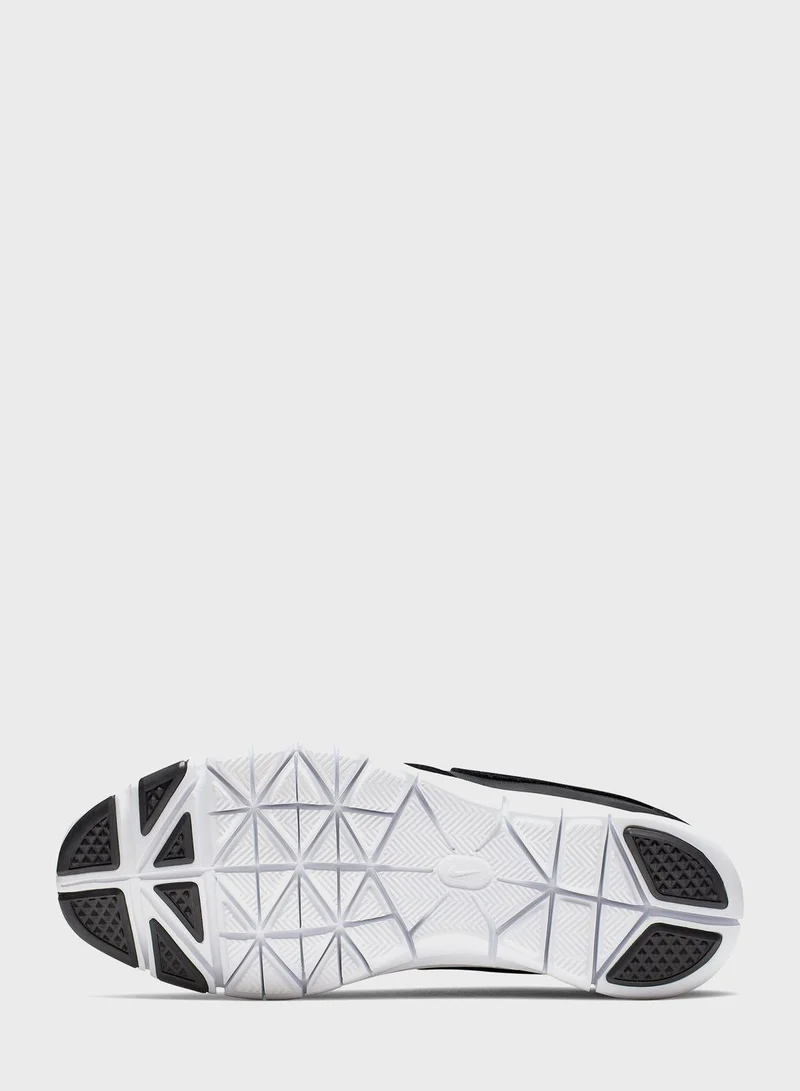 Nike Flex Essentials
