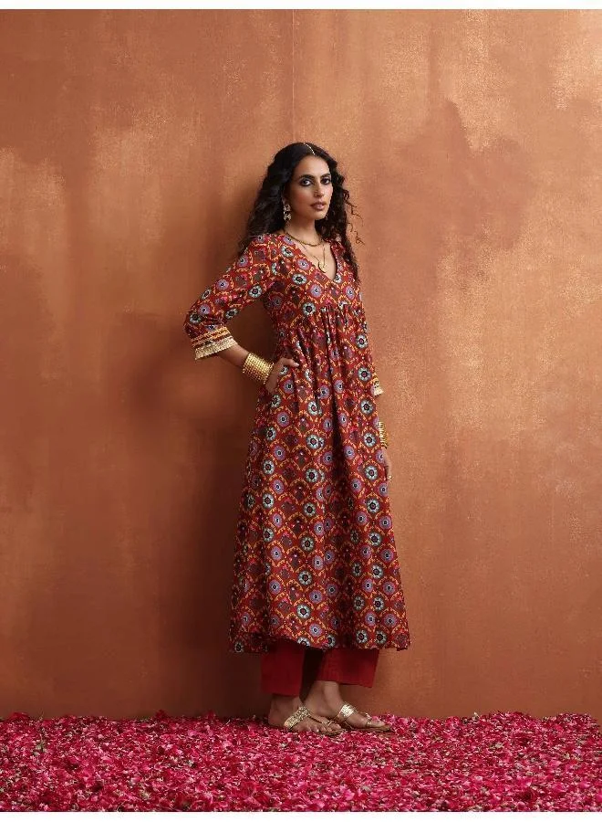 ترو برونز trueBrowns Maroon Flared Anarkali Kurta Set