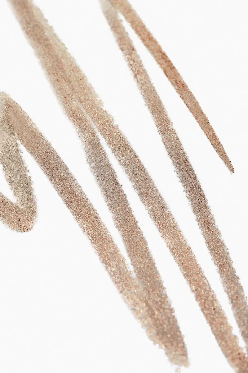 اتش اند ام قلم ظلال العيون ميك ات إيزي