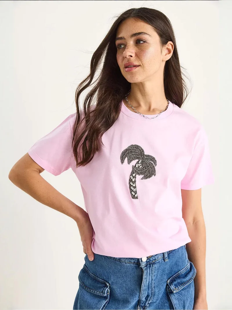 Bianco Lucci LUCCI Embroidered Crop Crew Neck T-Shirt