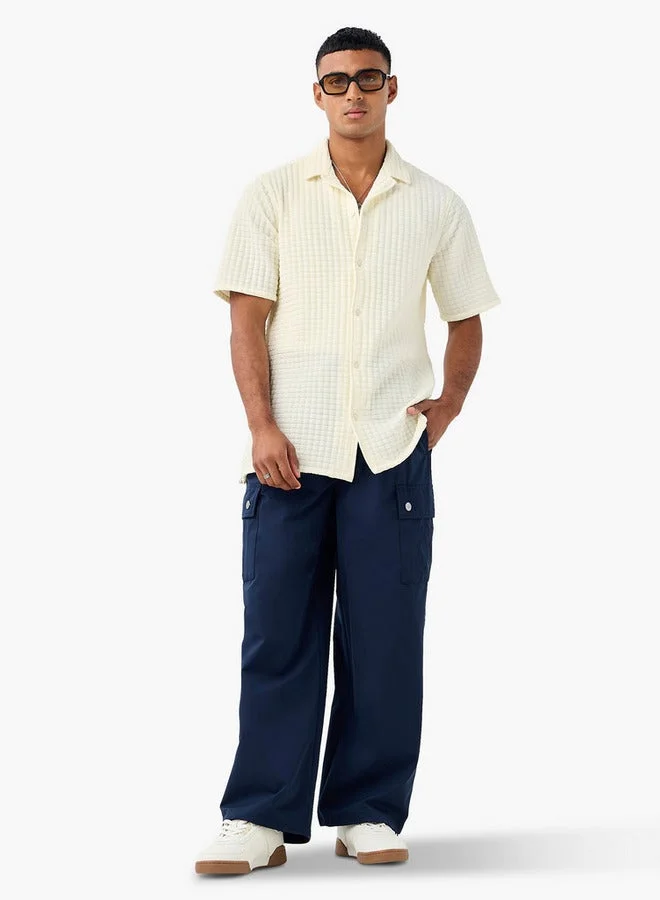 سبلاش فيڤ قميص بقصة عادية بنقشة وافل وياقة كامب وأكمام قصيرة