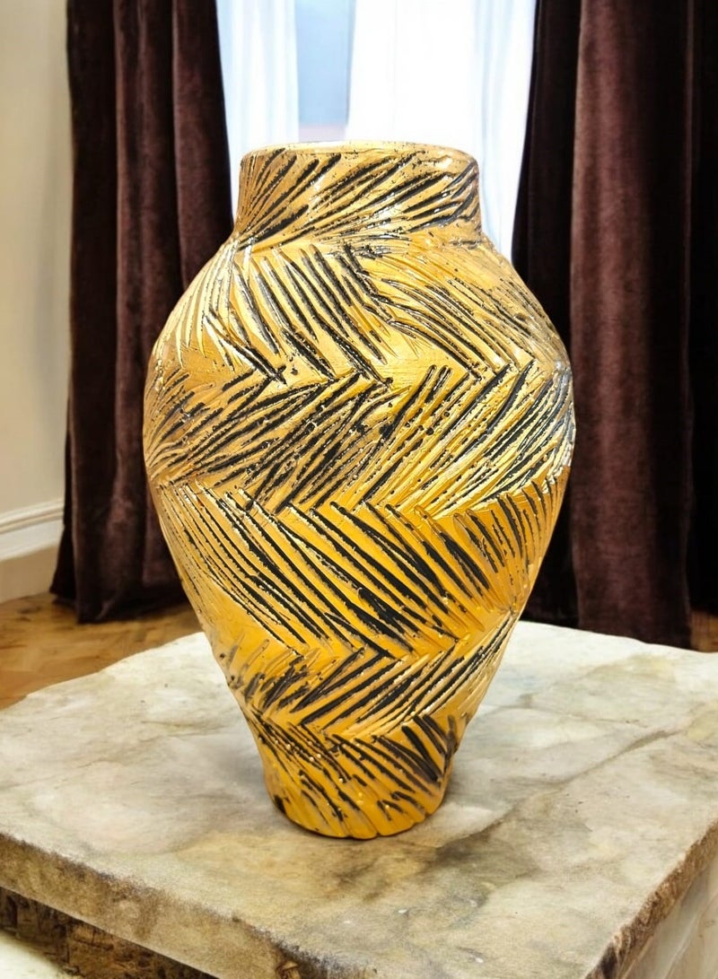 color zone pottery Wonderful vases and ornaments to display flowers and plants in homes and offices - Image 1