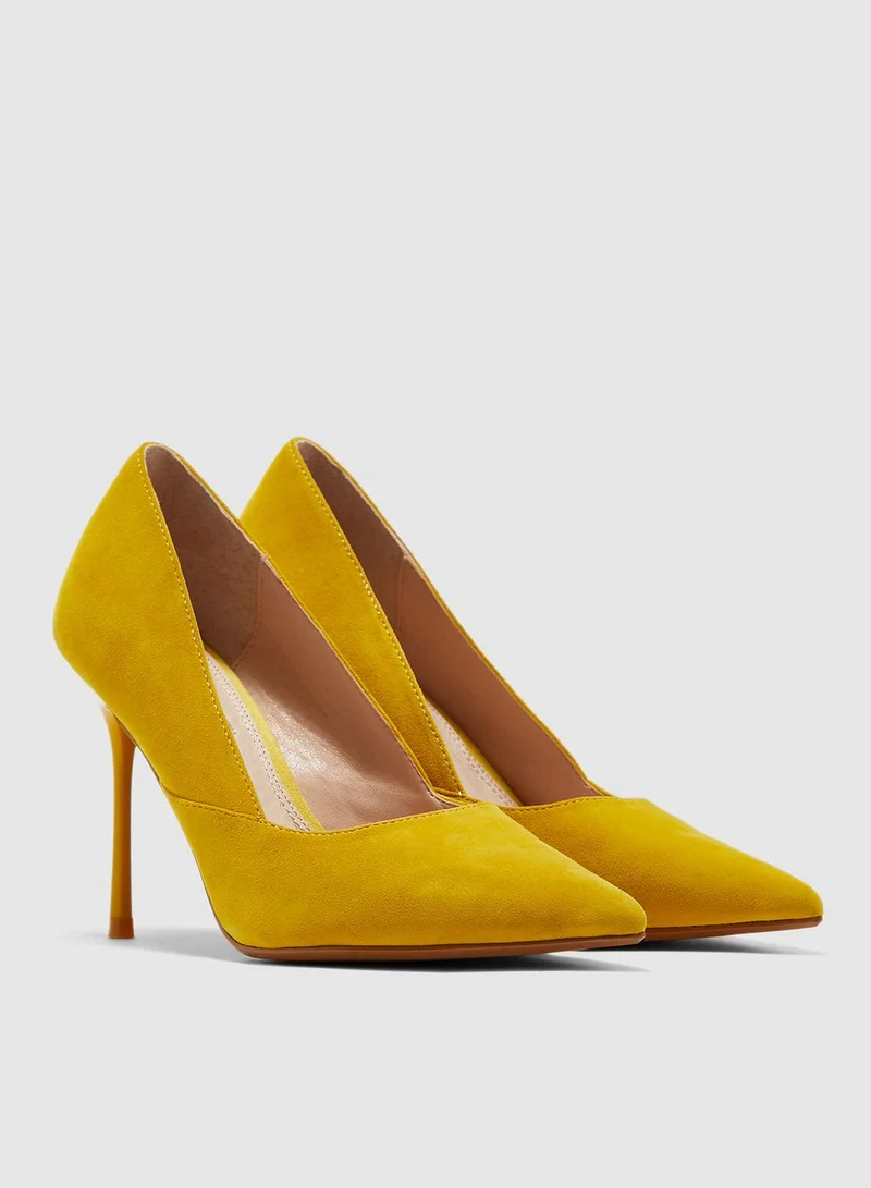 TOPSHOP Gigi Skinny Heel Court Pump - Mustard