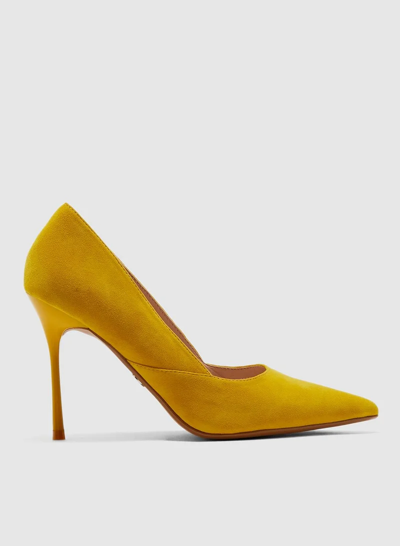 TOPSHOP Gigi Skinny Heel Court Pump - Mustard