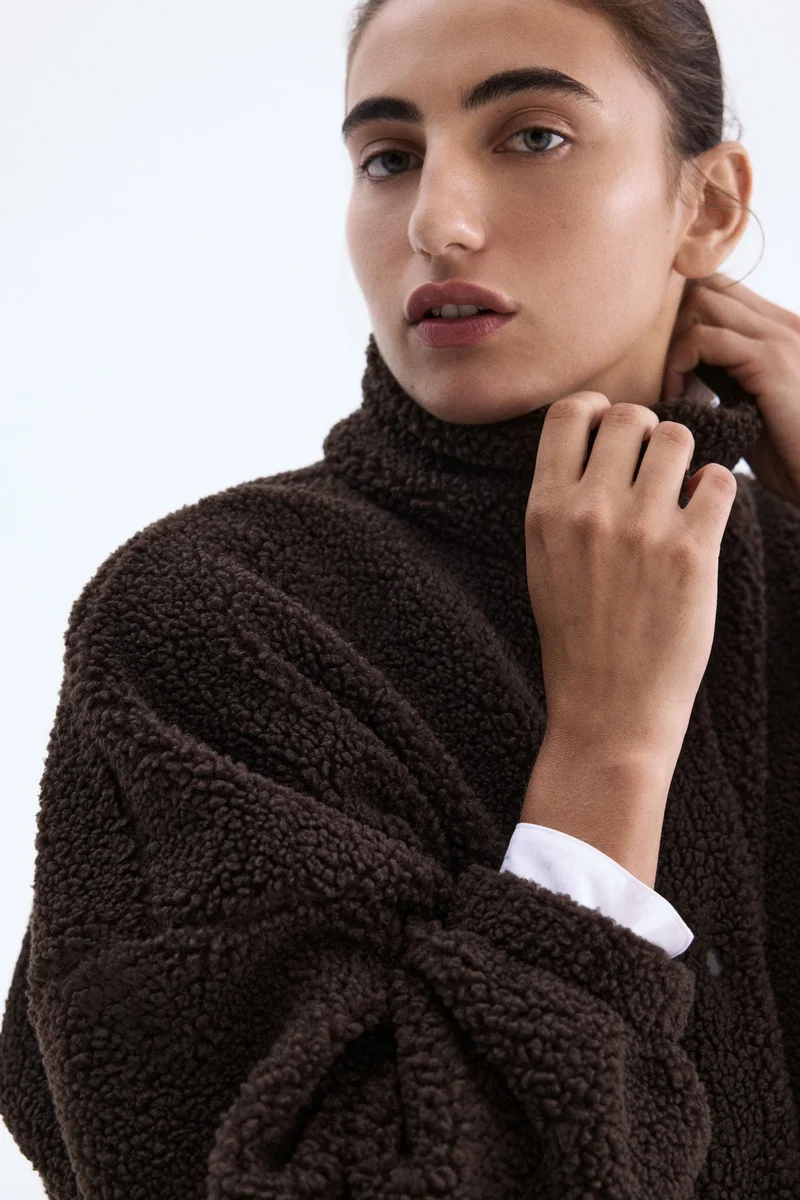 اتش اند ام جاكيت من نسيج تيدي