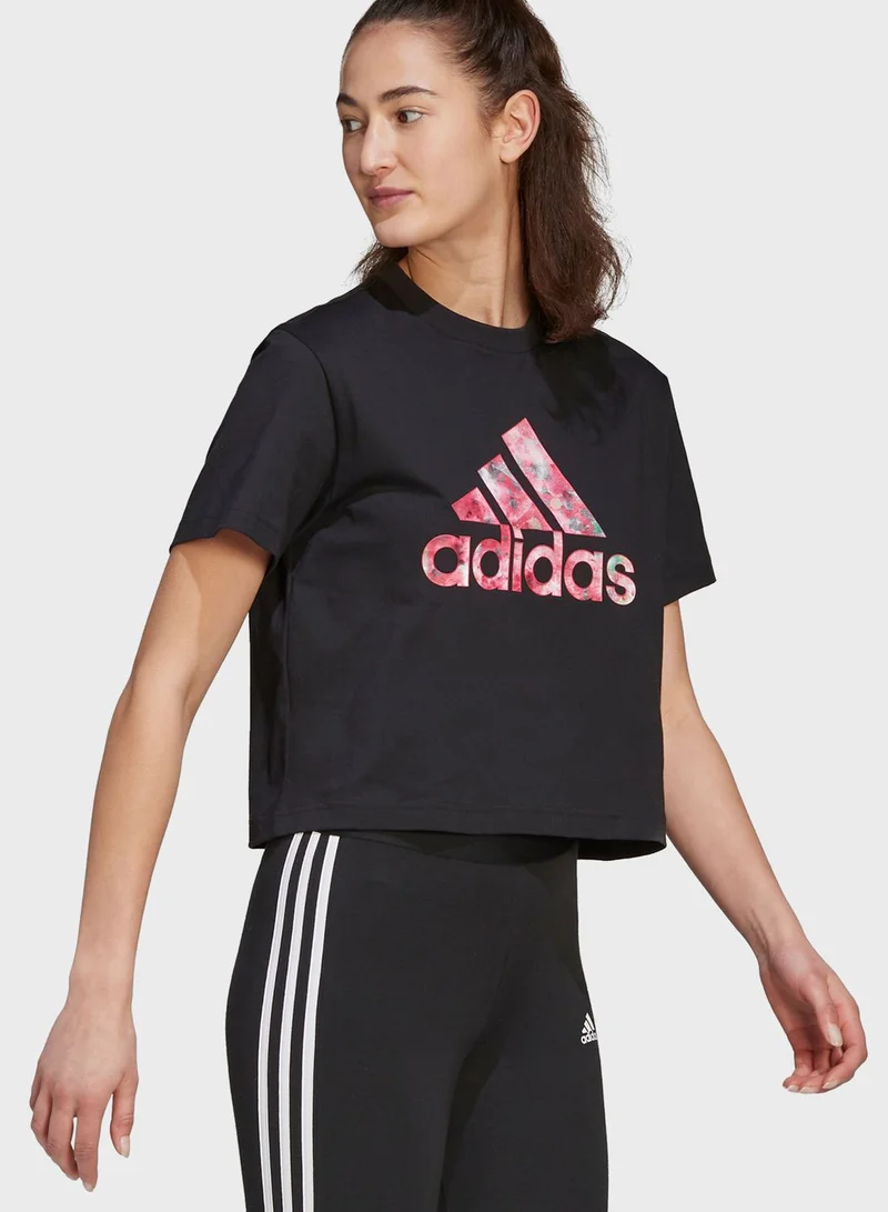 adidas تيشيرت بطبعة جرافيك