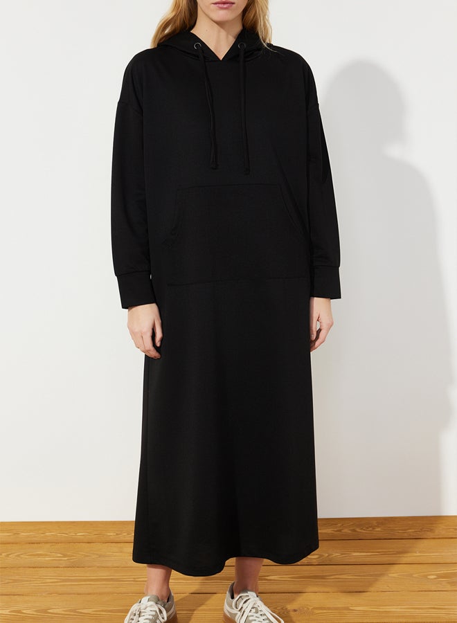 trendyol Black Kangaroo Pocket Hooded Oversize Knitted Sweat Dress - Image 4