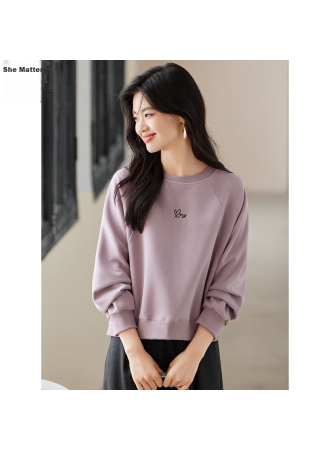 She enjoys She Xiang Round Neck Sweatshirt For Women, Spring And Autumn Raglan Sleeve Short Top, Letter And Heart Embroidery, Youthful Pullover T143w1005 - Image 4