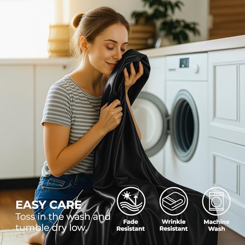 Pure Bedding أوراق سرير ساتان نقي كينغ [4 قطع، أسود] - أوراق سرير فاخرة حريرية - مجموعة أوراق ميكروفايبر ناعمة للغاية 1800، مقاومة للتجاعيد، مقاومة للتلاشي، ورقة ملائمة بجيب عميق، ورقة مسطحة، أغطية وسائد - Image 4