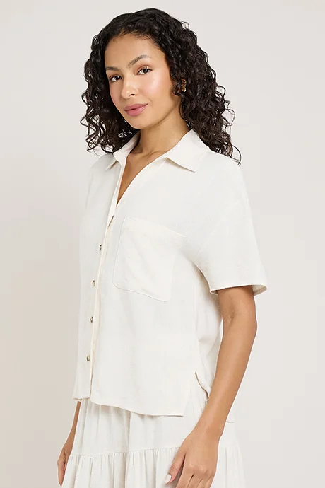 R&B Textured Shirt with Spread Collar and Short 3/4 Sleeves
