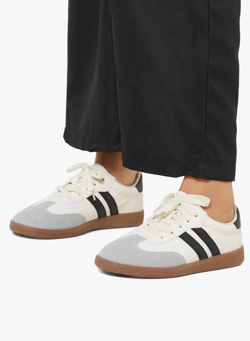 Ginger Black/White Sneaker With Stripe Detail for Women | Best Price UAE
