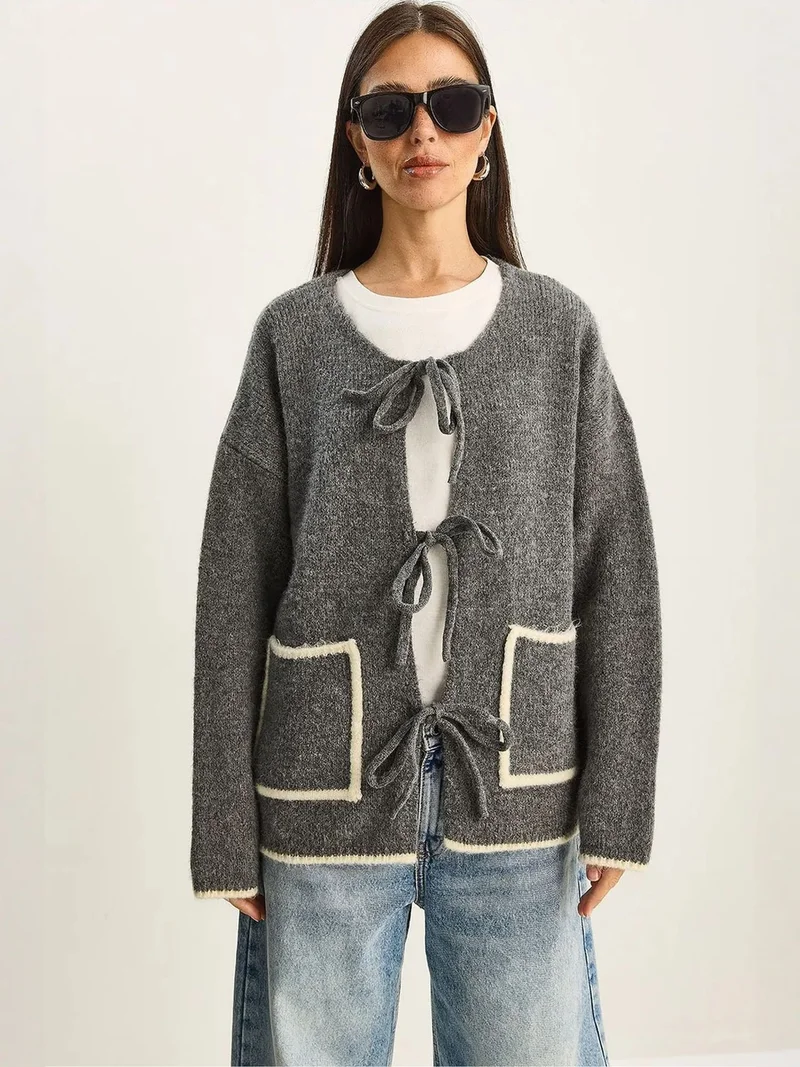 بيانكو لوتشي LUCCI Oversized Knit Cardigan with Tie Closure